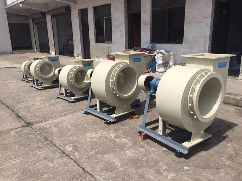 發(fā)往杭州某公司的PP離心風機出貨現(xiàn)場 發(fā)往杭州某公司的PP離心風機出貨現(xiàn)場